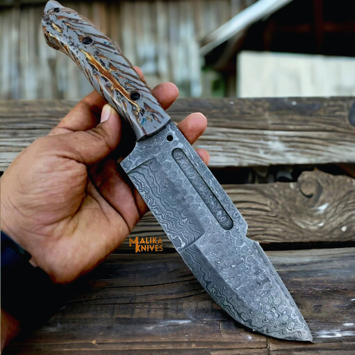Damascus Bowie Knife with Pine-Cone Handle: A Fusion of Tradition and Modern Craftsmanship - RFE Marketing Ventures