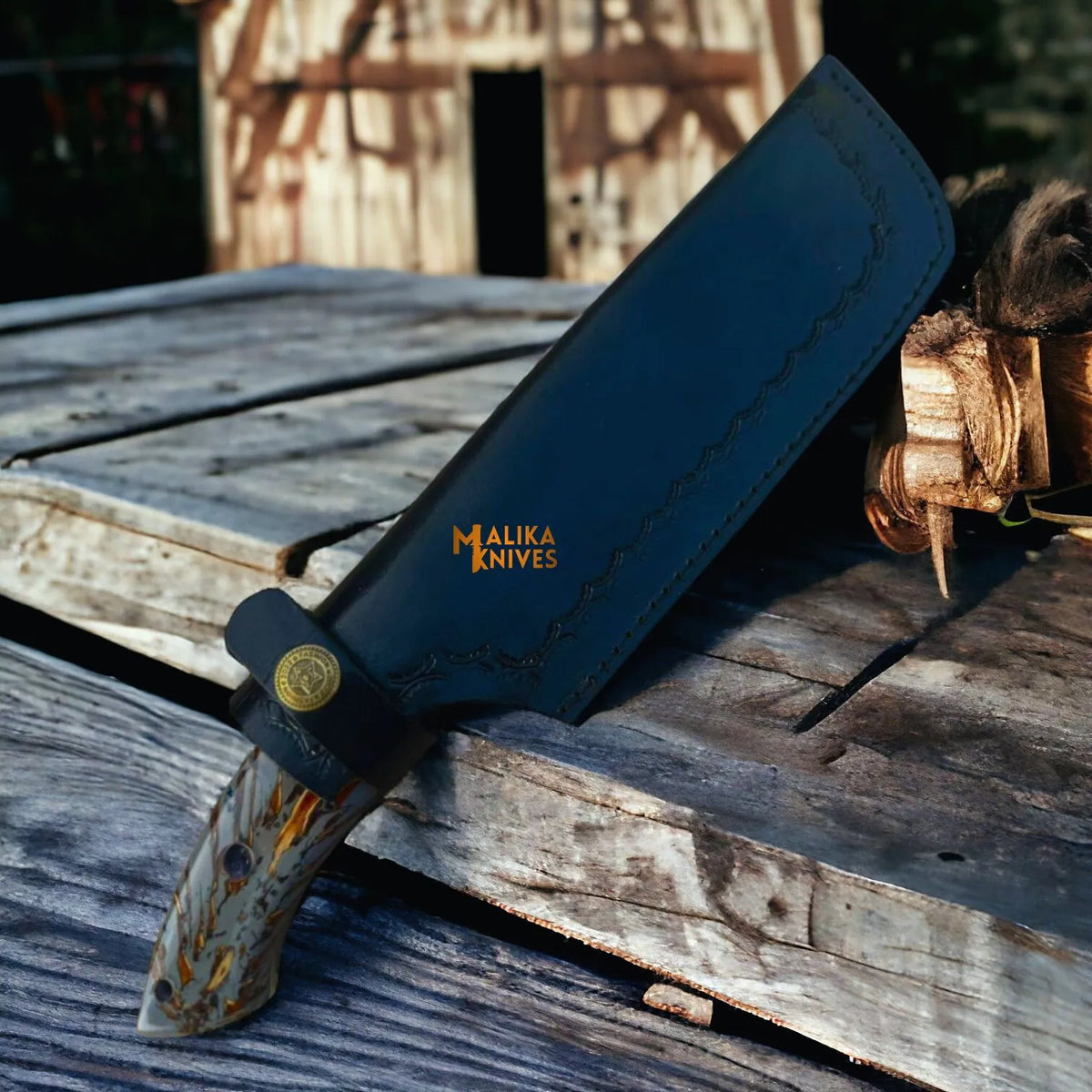 Damascus Bowie Knife with Pine-Cone Handle: A Fusion of Tradition and Modern Craftsmanship - RFE Marketing Ventures