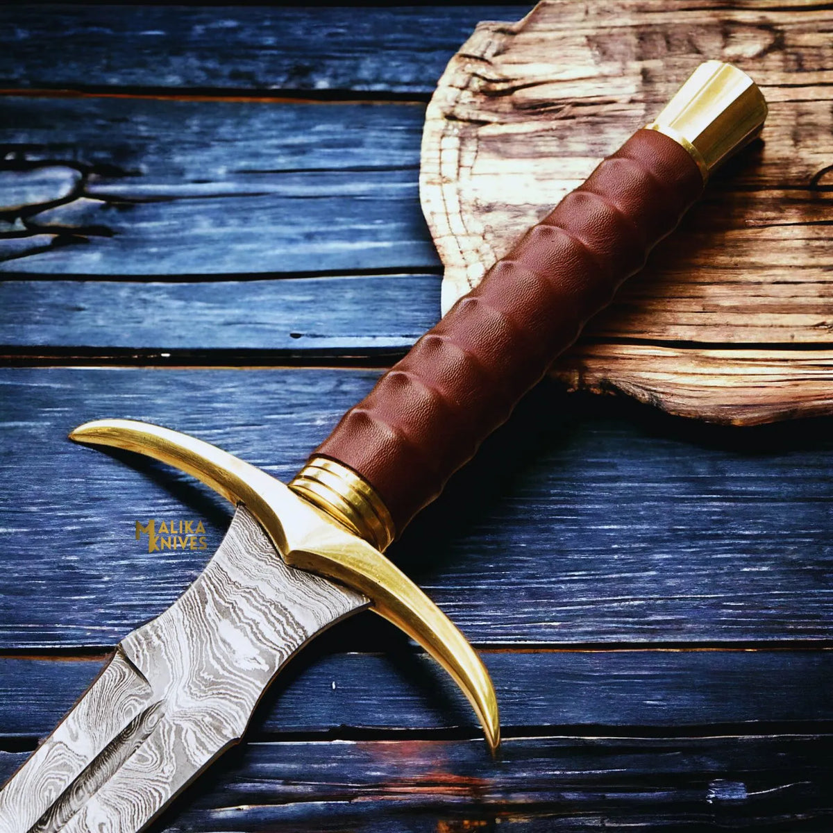 Experience Timeless Elegance with the Damascus Kingslayer Arming Sword - RFE Marketing Ventures