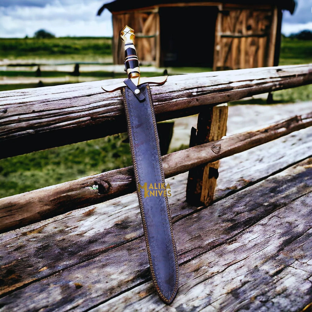 Damascus Medieval Sword: A Masterpiece for Collectors and Enthusiasts - RFE Marketing Ventures