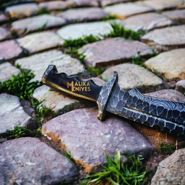 Experience Craftsmanship with Our Handforged Damascus Bowie Knife - RFE Marketing Ventures