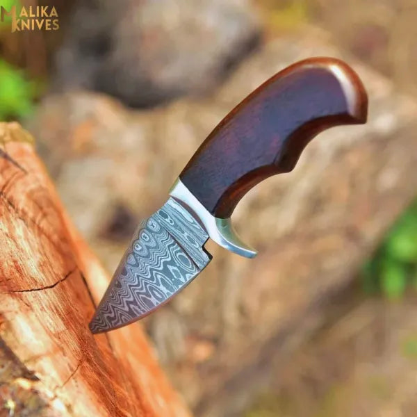Compact Damascus Hunting Knife: Ultimate Precision for Every Task - RFE Marketing Ventures