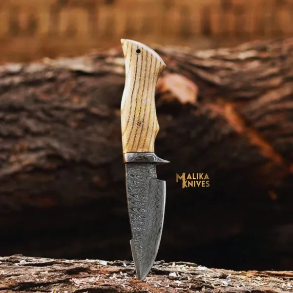 Twist Damascus Hunting Knife with Walnut Handle - RFE Marketing Ventures