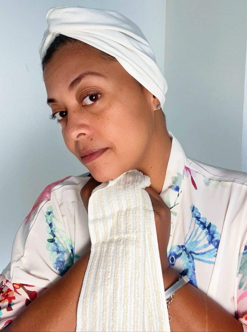 Magic Exfoliating Silk Towel - 100% RAW Silk for Radiant Skin