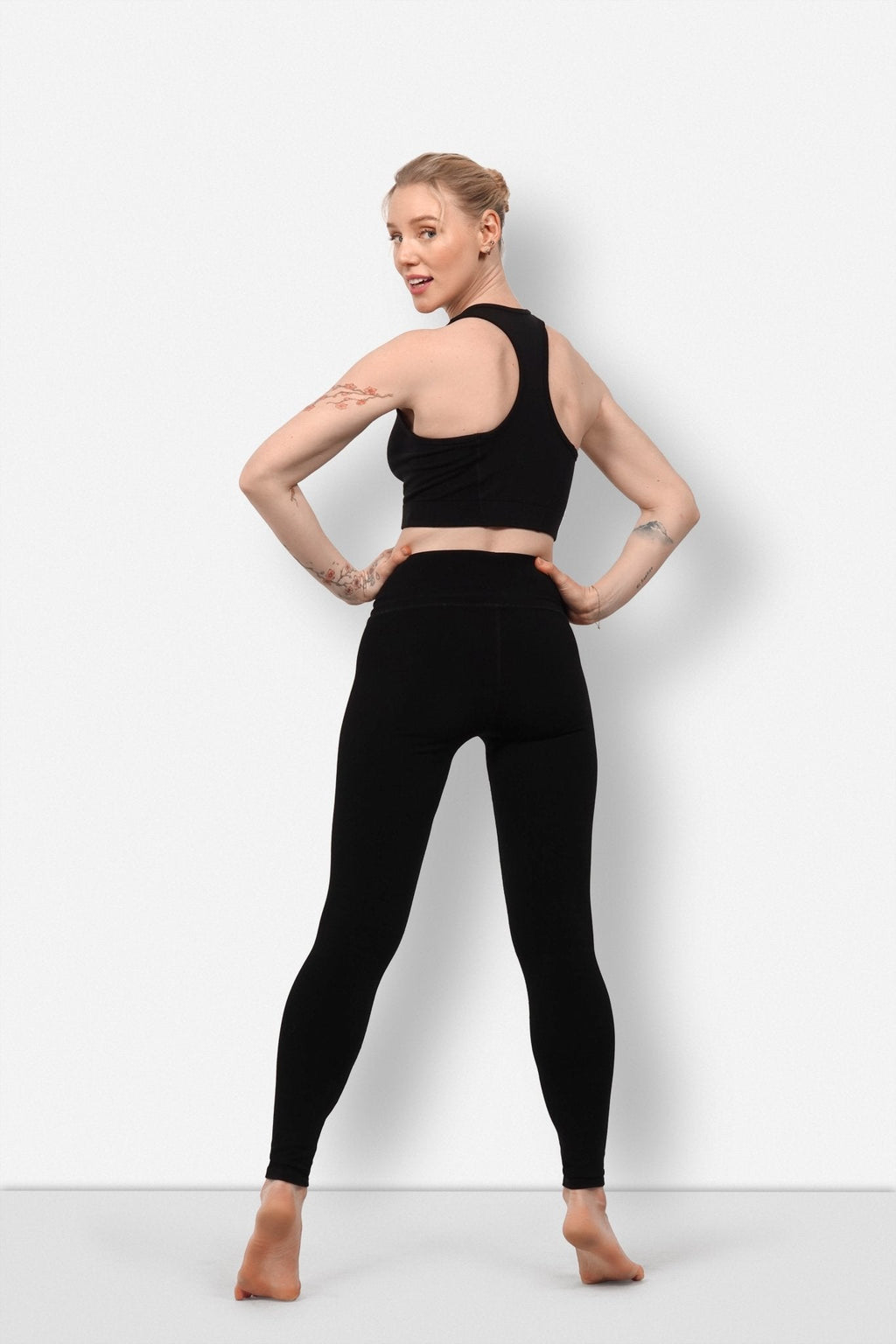 Aspen Leggings - Comfort and Style for Every Active Lifestyle - RFE Marketing Ventures