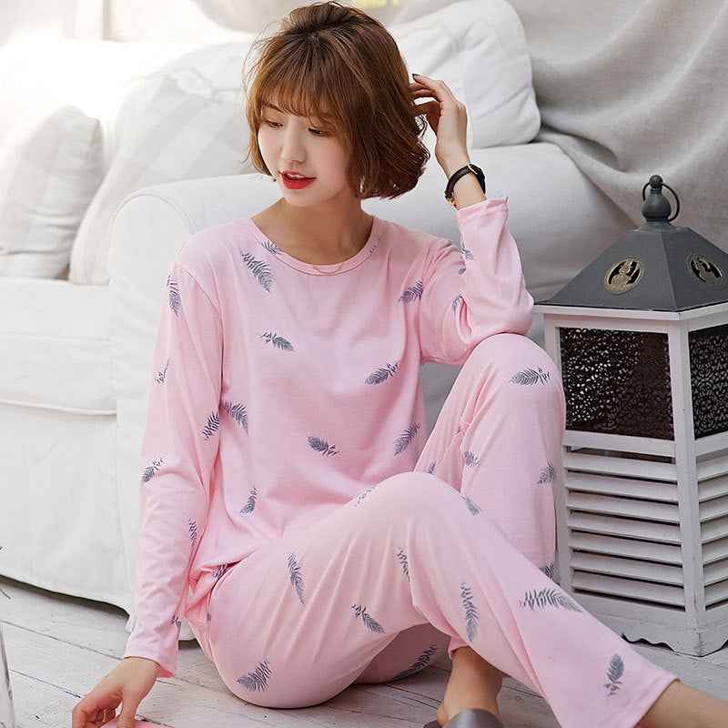 Cozy Long-Sleeve PJs for Women - Experience Unmatched Comfort and Style