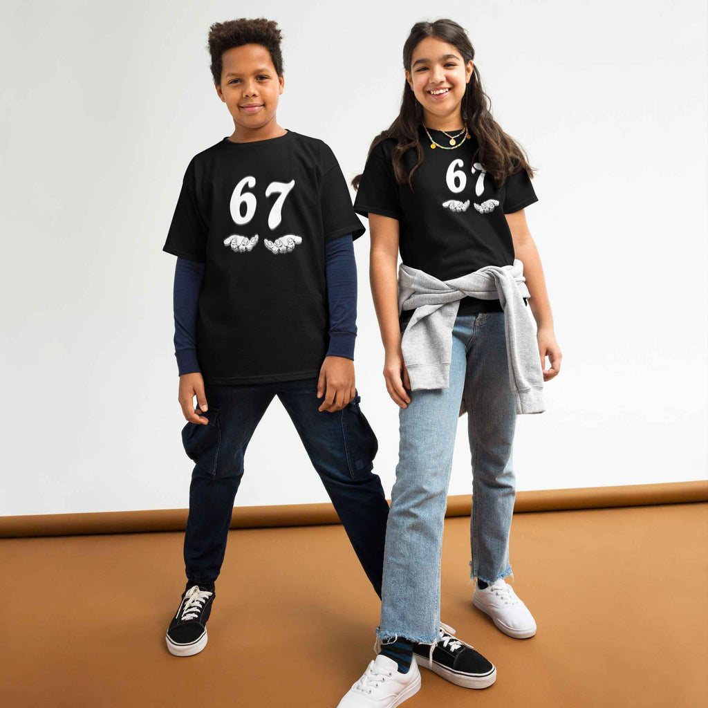 67 T-Shirt with hands