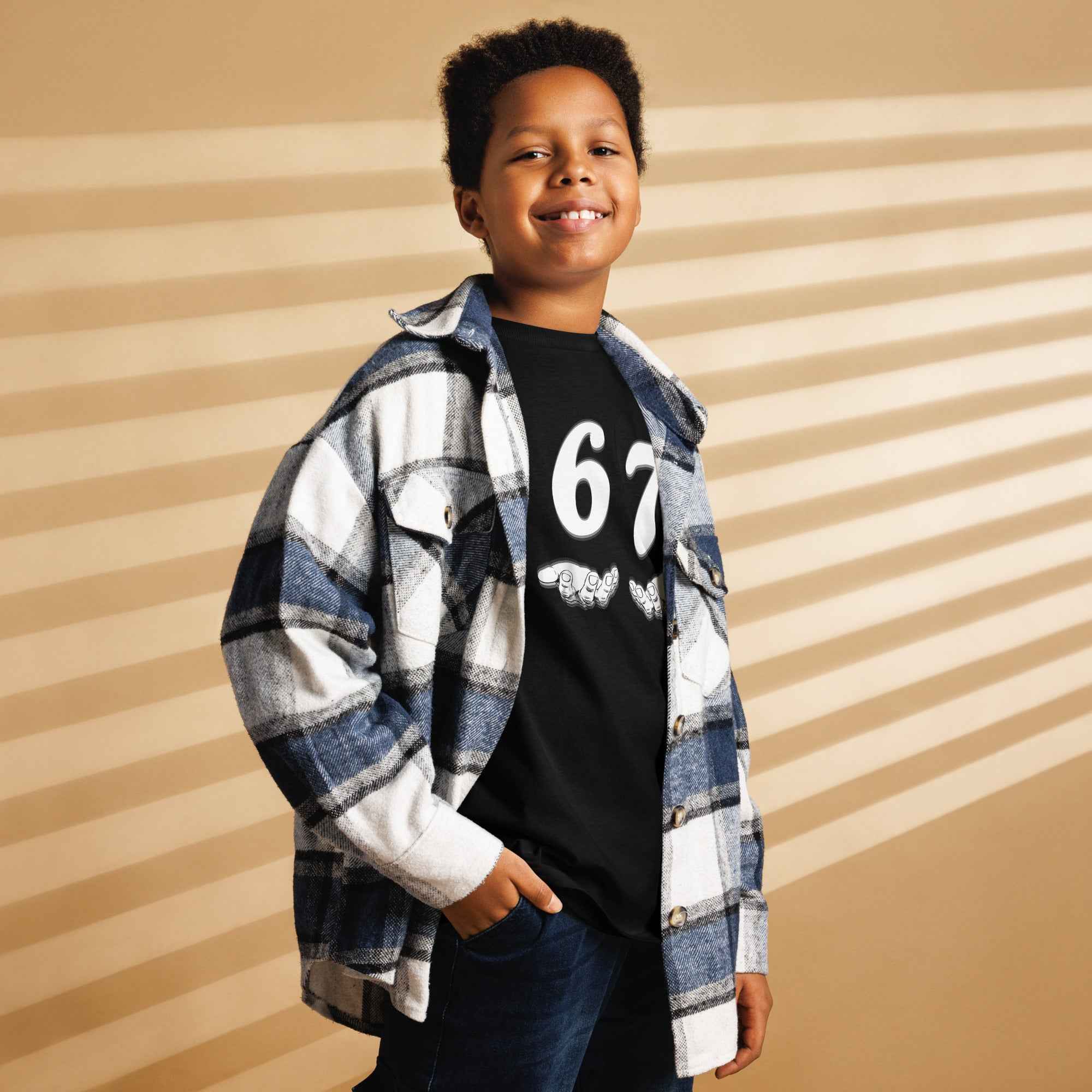 67 T-Shirt with hands